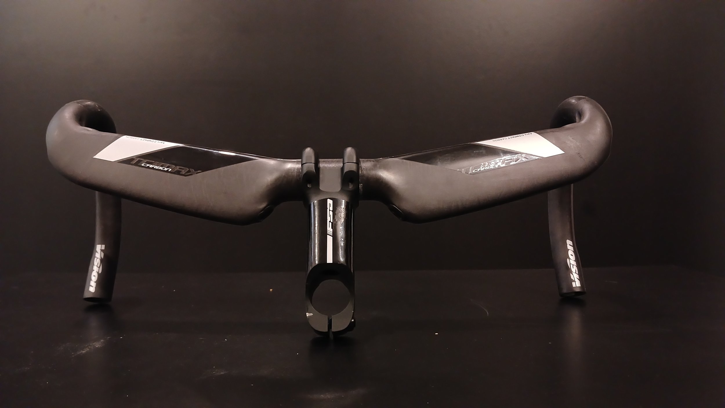 新車外しVision Trimax Carbon Aero 420mm GUIDÃO VISION TRIMAX CARBON - 420mm — Bike Irada